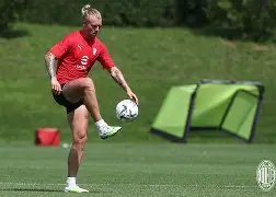 全锦赛转会风云：AC米兰盯上锋线强援，辛纳或成交易筹码(全民冠军ac米兰阵型)